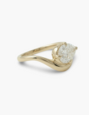 Kira Wavy Diamond Pinky Ring